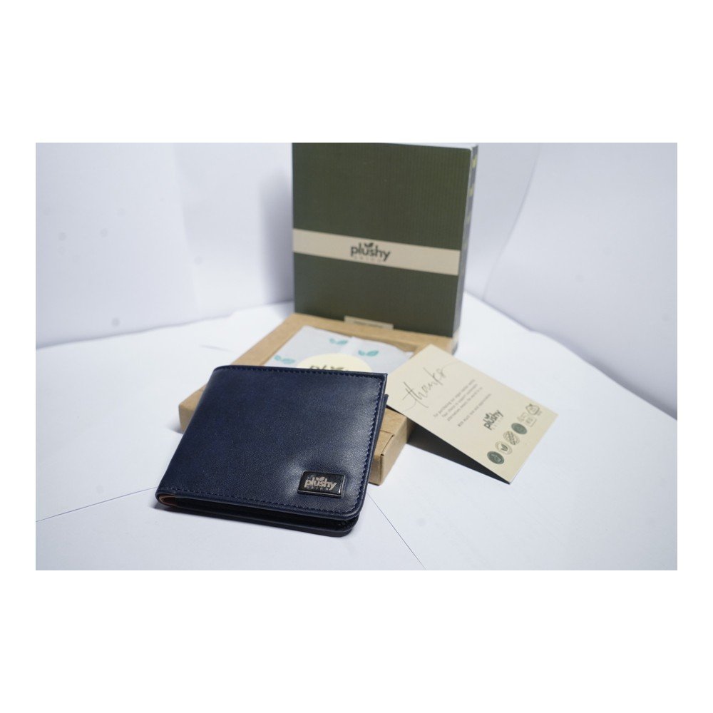 Moss Slimline Vault plant-based leather Plushy Skinn